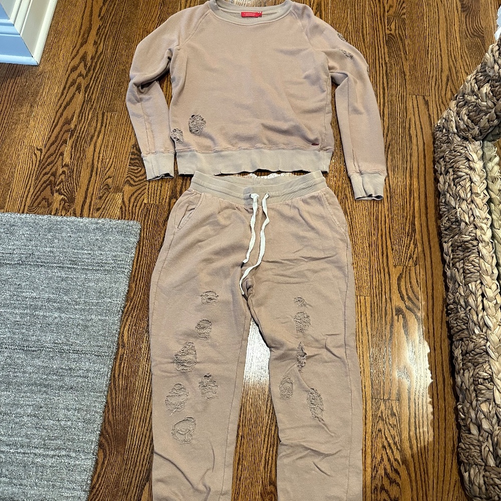 n:philanthropy set. Beige distressed size small